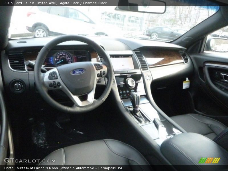Front Seat of 2019 Taurus Limited AWD