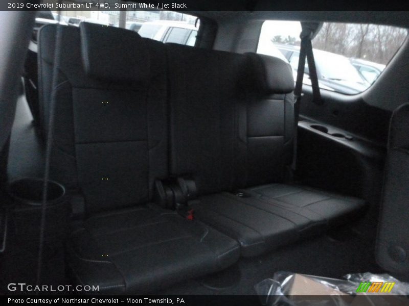 Summit White / Jet Black 2019 Chevrolet Suburban LT 4WD