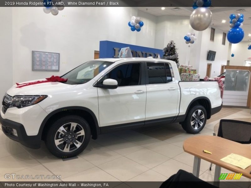 White Diamond Pearl / Black 2019 Honda Ridgeline RTL AWD