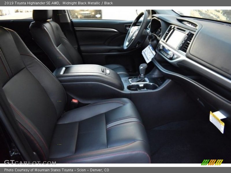 Midnight Black Metallic / Black 2019 Toyota Highlander SE AWD