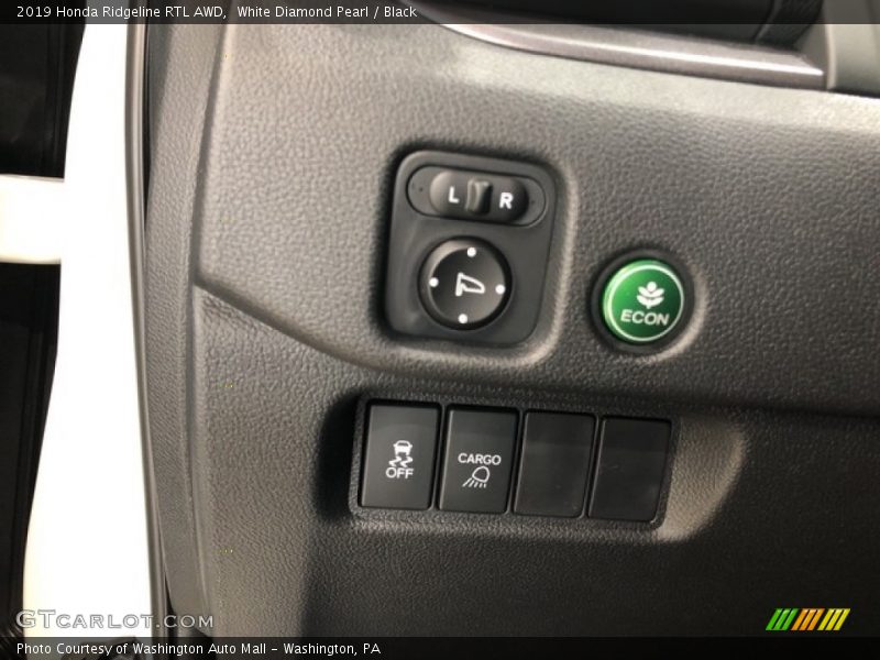 Controls of 2019 Ridgeline RTL AWD