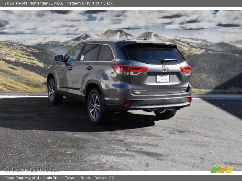Predawn Gray Mica / Black 2019 Toyota Highlander SE AWD