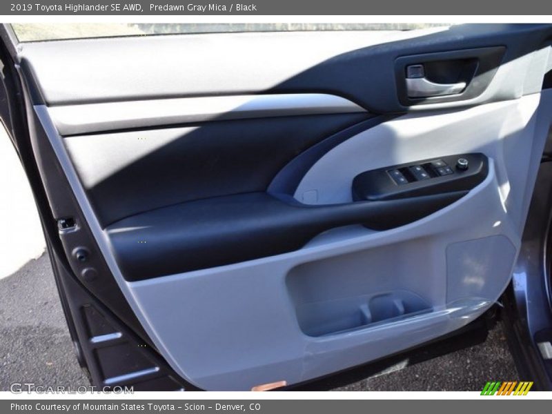 Predawn Gray Mica / Black 2019 Toyota Highlander SE AWD