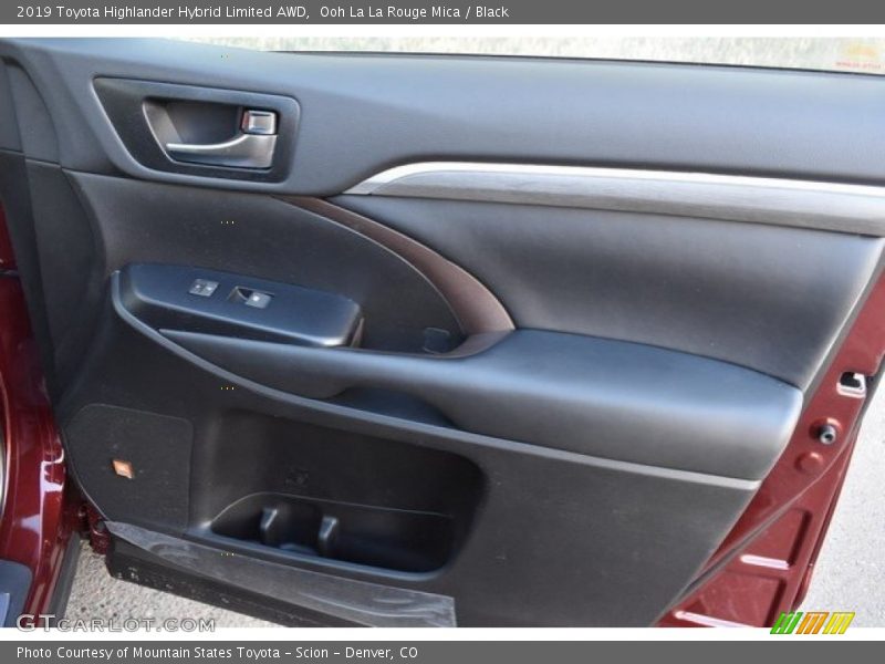 Door Panel of 2019 Highlander Hybrid Limited AWD