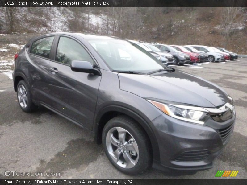 Front 3/4 View of 2019 HR-V LX AWD
