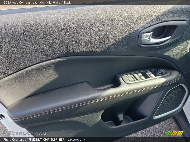 White / Black 2019 Jeep Compass Latitude 4x4