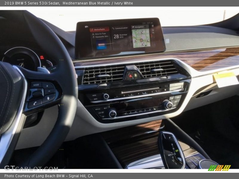 Mediterranean Blue Metallic / Ivory White 2019 BMW 5 Series 530i Sedan