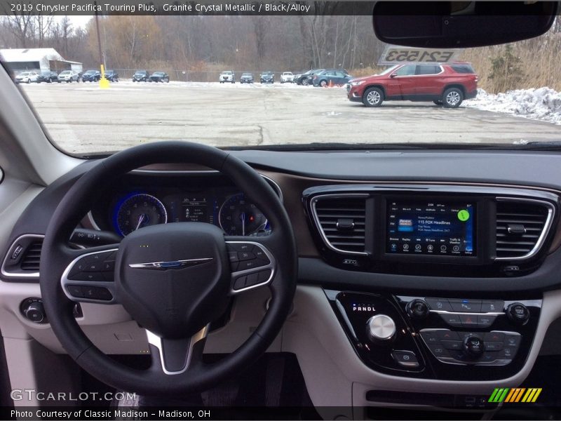 Granite Crystal Metallic / Black/Alloy 2019 Chrysler Pacifica Touring Plus