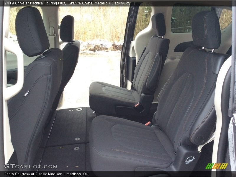 Granite Crystal Metallic / Black/Alloy 2019 Chrysler Pacifica Touring Plus