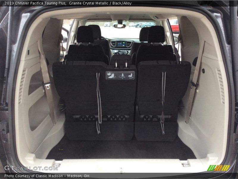 Granite Crystal Metallic / Black/Alloy 2019 Chrysler Pacifica Touring Plus