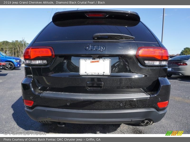 Diamond Black Crystal Pearl / Black 2019 Jeep Grand Cherokee Altitude