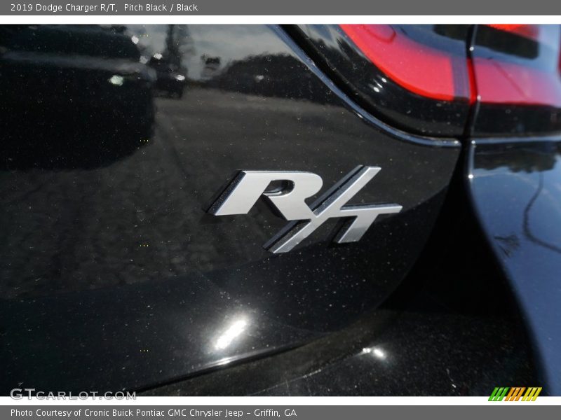 Pitch Black / Black 2019 Dodge Charger R/T