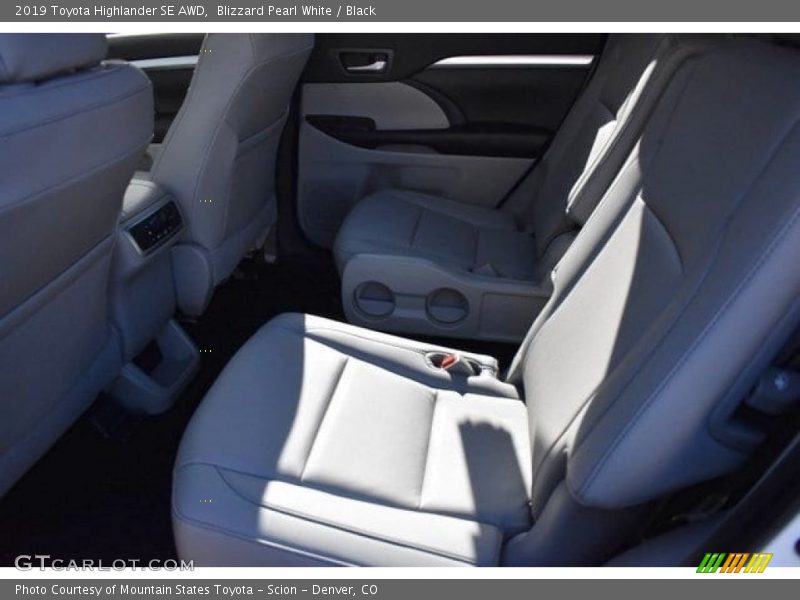 Blizzard Pearl White / Black 2019 Toyota Highlander SE AWD