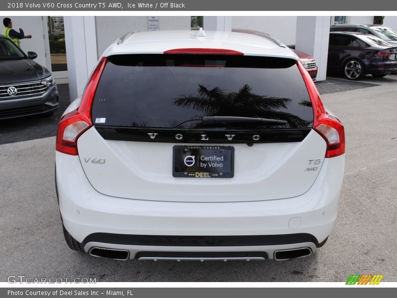 Ice White / Off Black 2018 Volvo V60 Cross Country T5 AWD