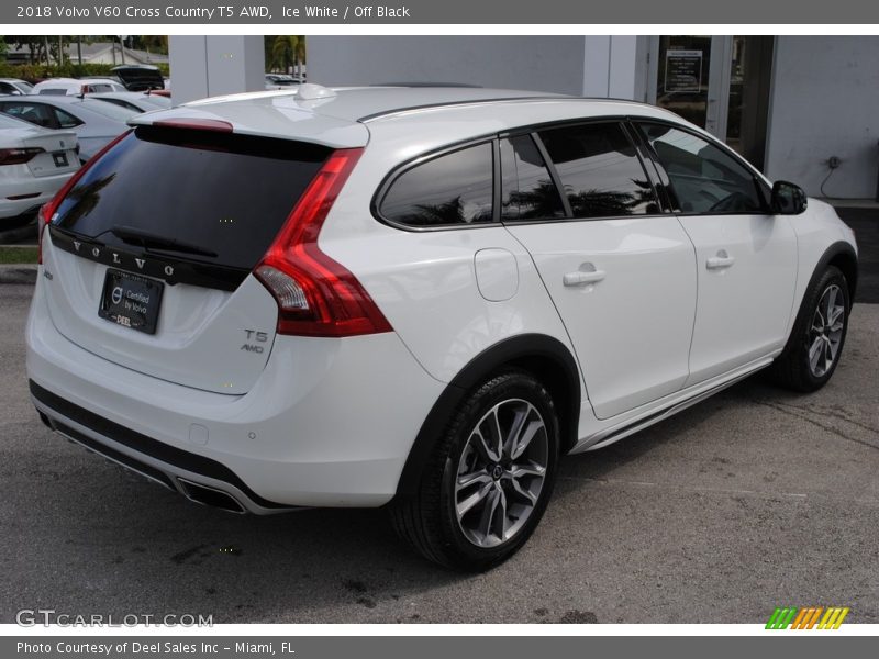 Ice White / Off Black 2018 Volvo V60 Cross Country T5 AWD