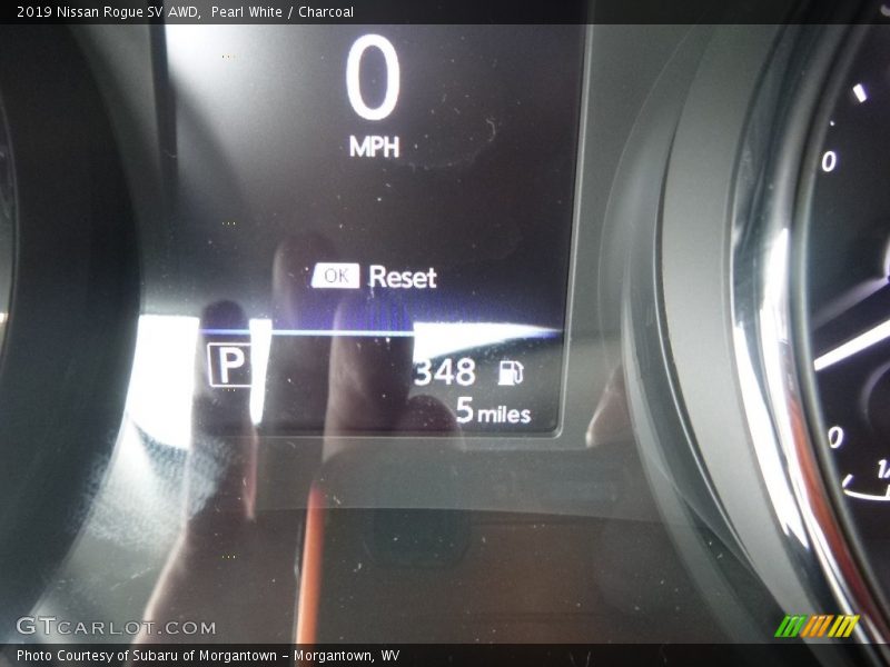 Pearl White / Charcoal 2019 Nissan Rogue SV AWD