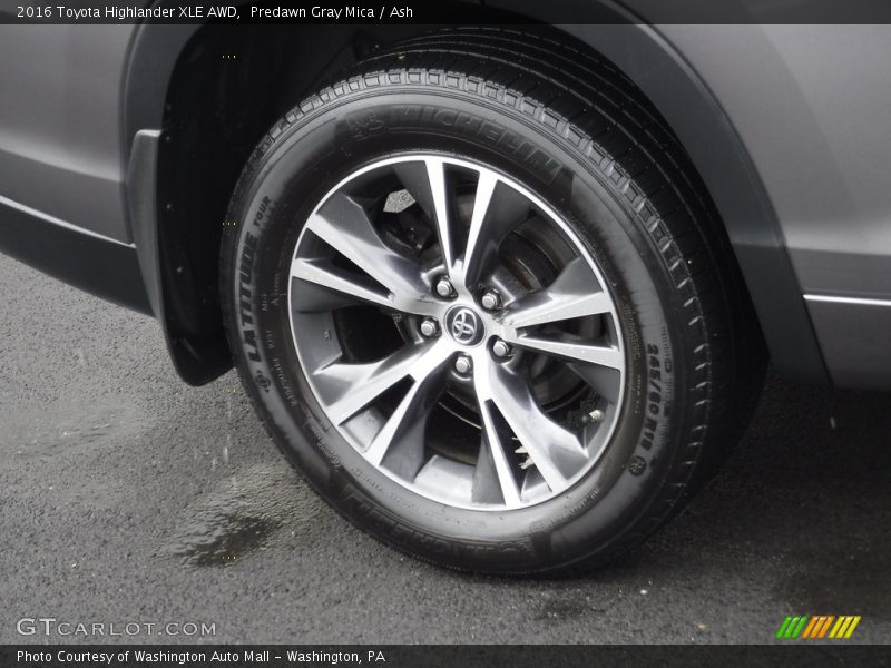 Predawn Gray Mica / Ash 2016 Toyota Highlander XLE AWD