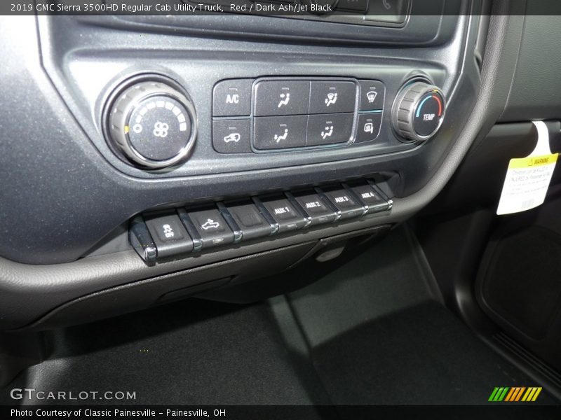 Controls of 2019 Sierra 3500HD Regular Cab Utility Truck
