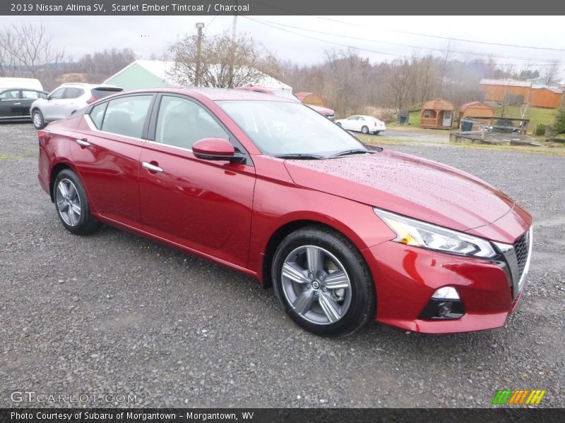 Front 3/4 View of 2019 Altima SV