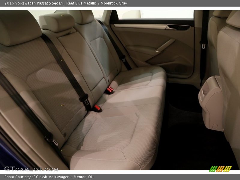 Reef Blue Metallic / Moonrock Gray 2016 Volkswagen Passat S Sedan