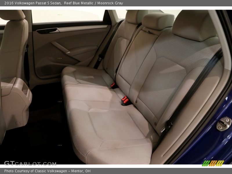 Reef Blue Metallic / Moonrock Gray 2016 Volkswagen Passat S Sedan