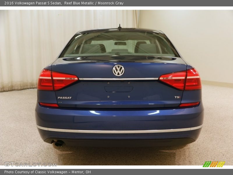 Reef Blue Metallic / Moonrock Gray 2016 Volkswagen Passat S Sedan