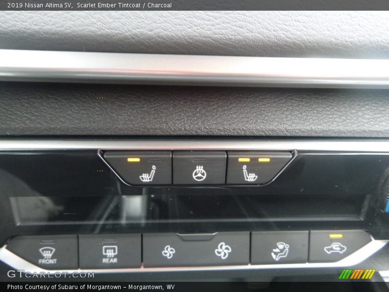 Controls of 2019 Altima SV