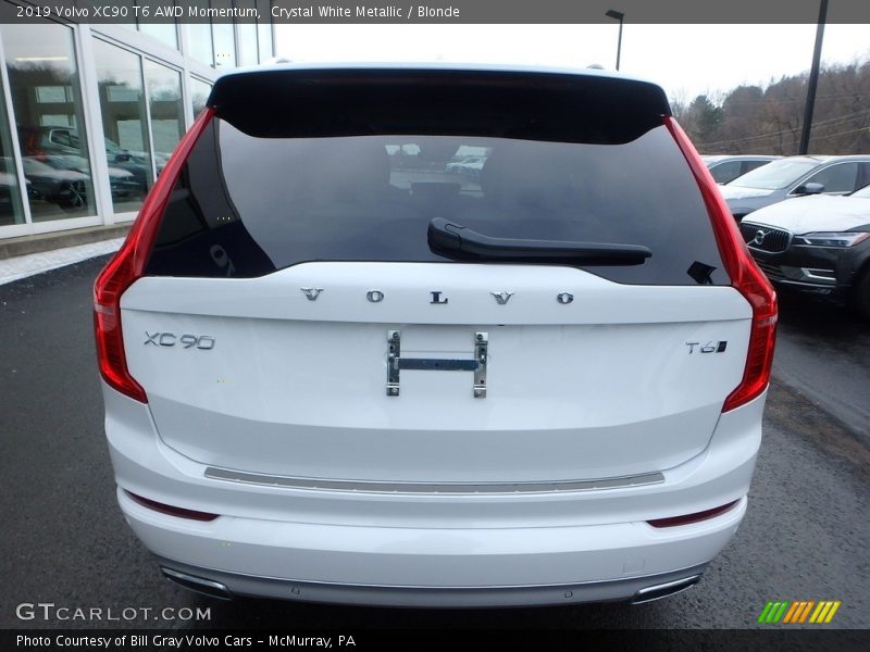 Crystal White Metallic / Blonde 2019 Volvo XC90 T6 AWD Momentum