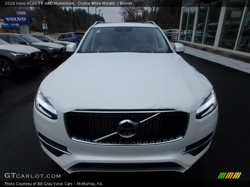 Crystal White Metallic / Blonde 2019 Volvo XC90 T6 AWD Momentum