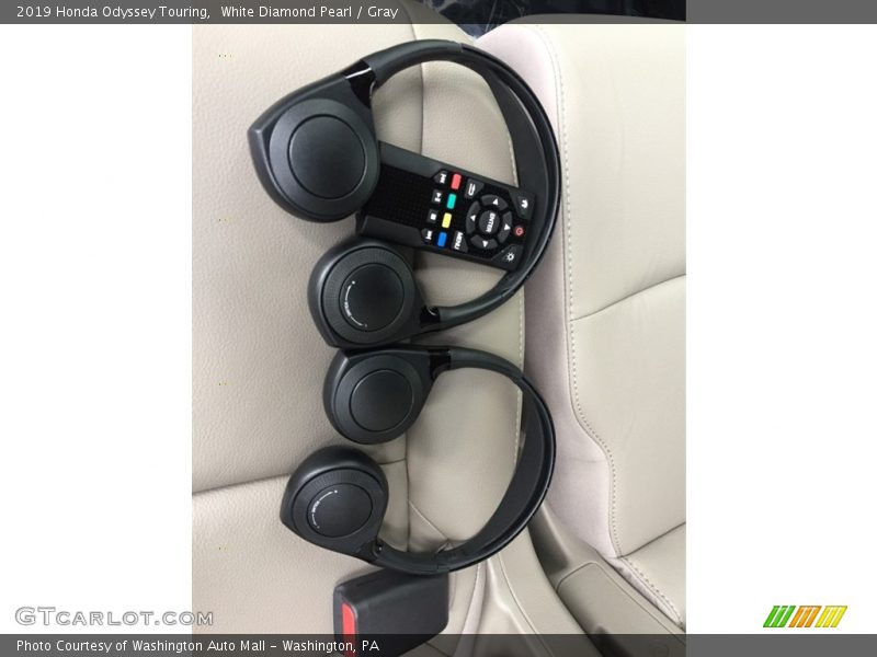 White Diamond Pearl / Gray 2019 Honda Odyssey Touring