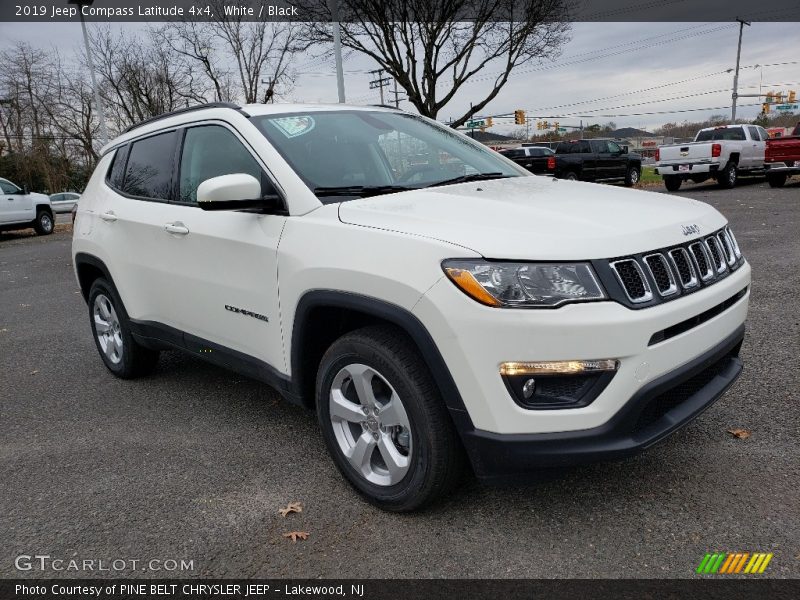 White / Black 2019 Jeep Compass Latitude 4x4