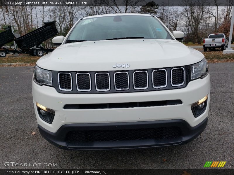 White / Black 2019 Jeep Compass Latitude 4x4