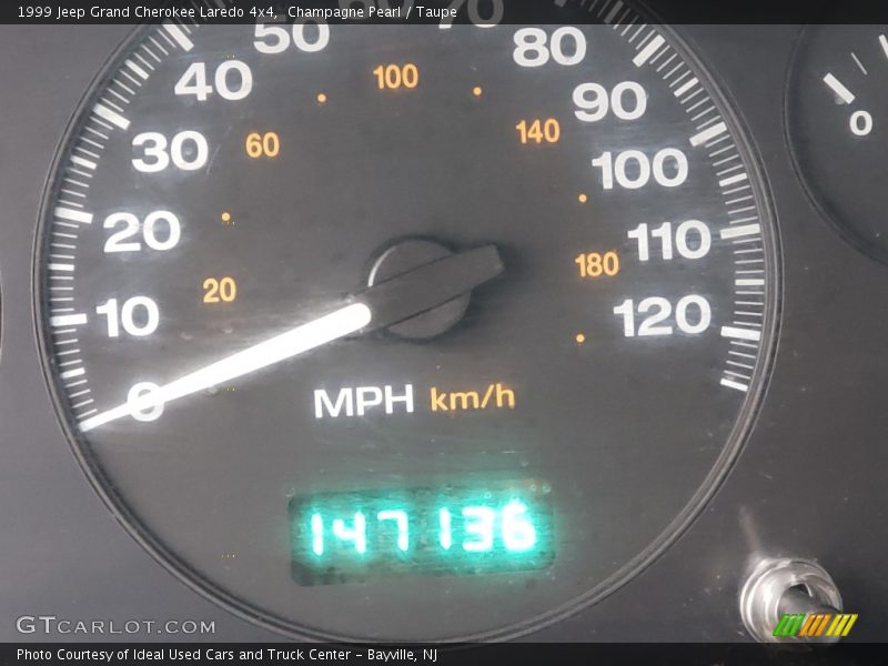 Champagne Pearl / Taupe 1999 Jeep Grand Cherokee Laredo 4x4