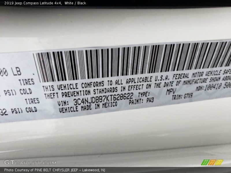 White / Black 2019 Jeep Compass Latitude 4x4