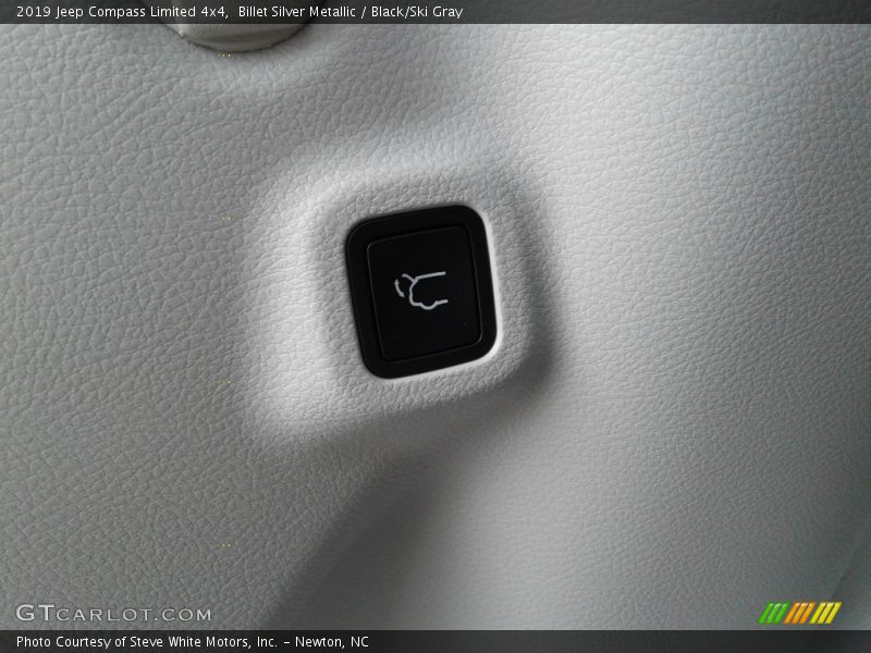 Billet Silver Metallic / Black/Ski Gray 2019 Jeep Compass Limited 4x4