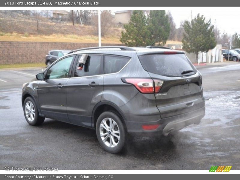 Magnetic / Charcoal Black 2018 Ford Escape SE 4WD