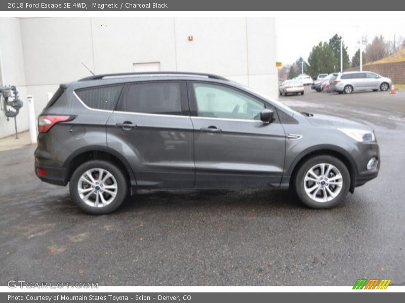 Magnetic / Charcoal Black 2018 Ford Escape SE 4WD