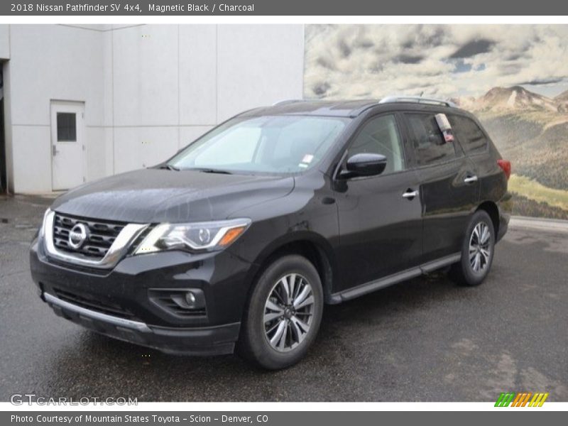 Magnetic Black / Charcoal 2018 Nissan Pathfinder SV 4x4