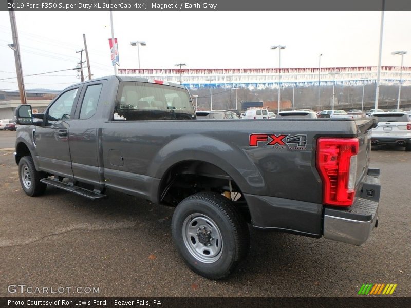 Magnetic / Earth Gray 2019 Ford F350 Super Duty XL SuperCab 4x4