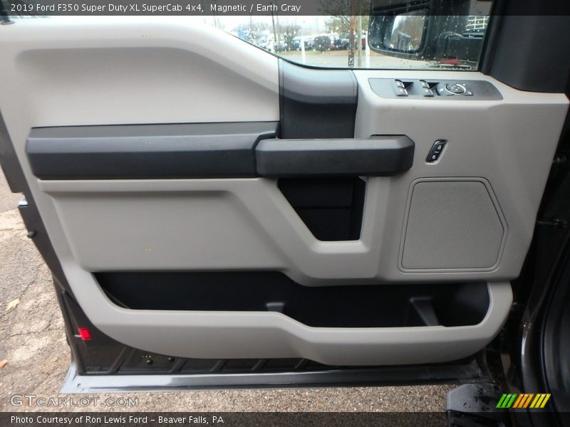 Magnetic / Earth Gray 2019 Ford F350 Super Duty XL SuperCab 4x4