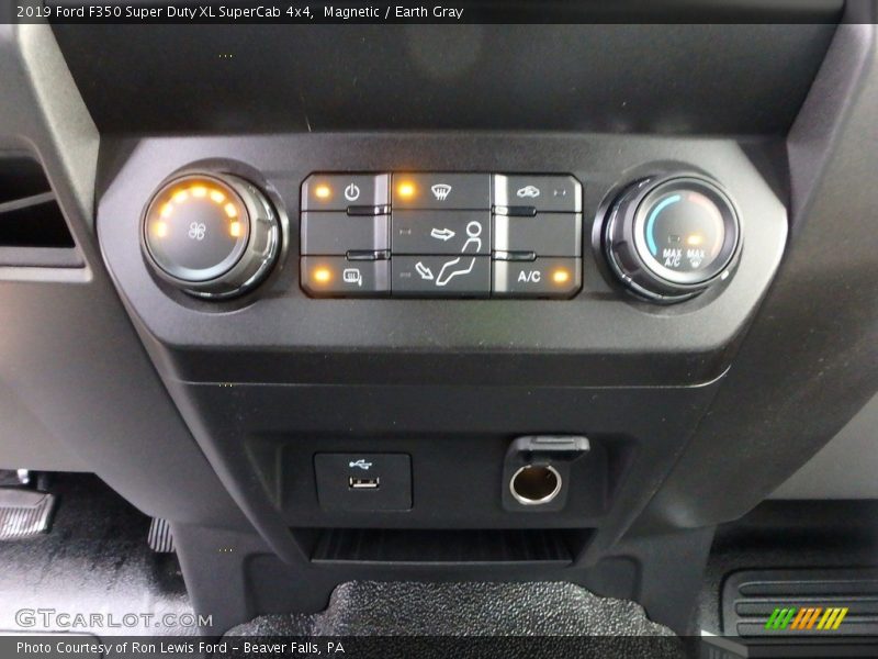 Magnetic / Earth Gray 2019 Ford F350 Super Duty XL SuperCab 4x4