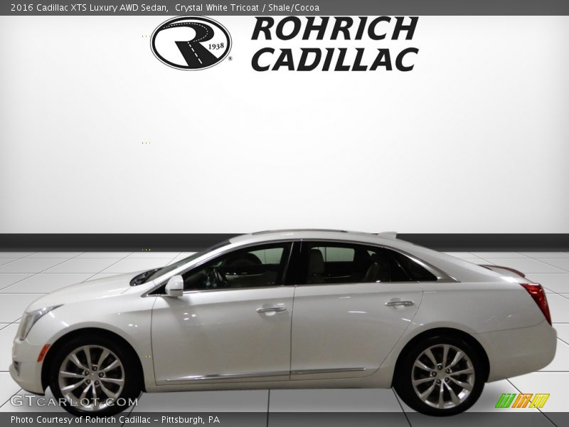 Crystal White Tricoat / Shale/Cocoa 2016 Cadillac XTS Luxury AWD Sedan