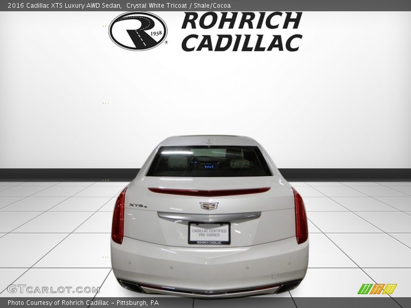 Crystal White Tricoat / Shale/Cocoa 2016 Cadillac XTS Luxury AWD Sedan