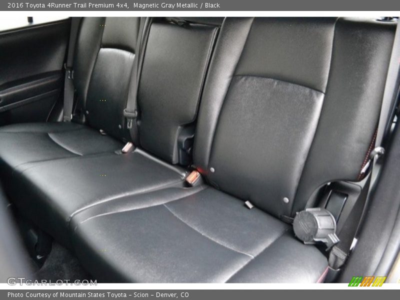 Magnetic Gray Metallic / Black 2016 Toyota 4Runner Trail Premium 4x4