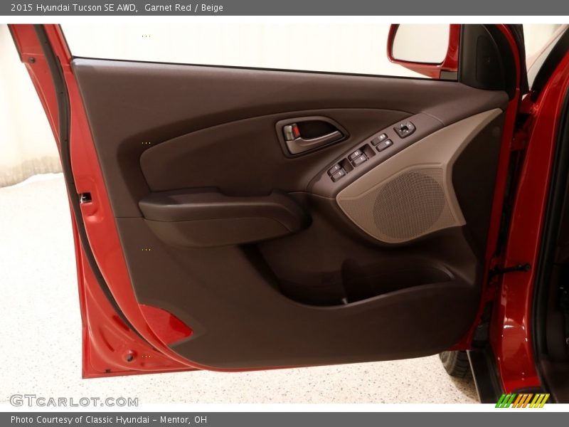 Garnet Red / Beige 2015 Hyundai Tucson SE AWD