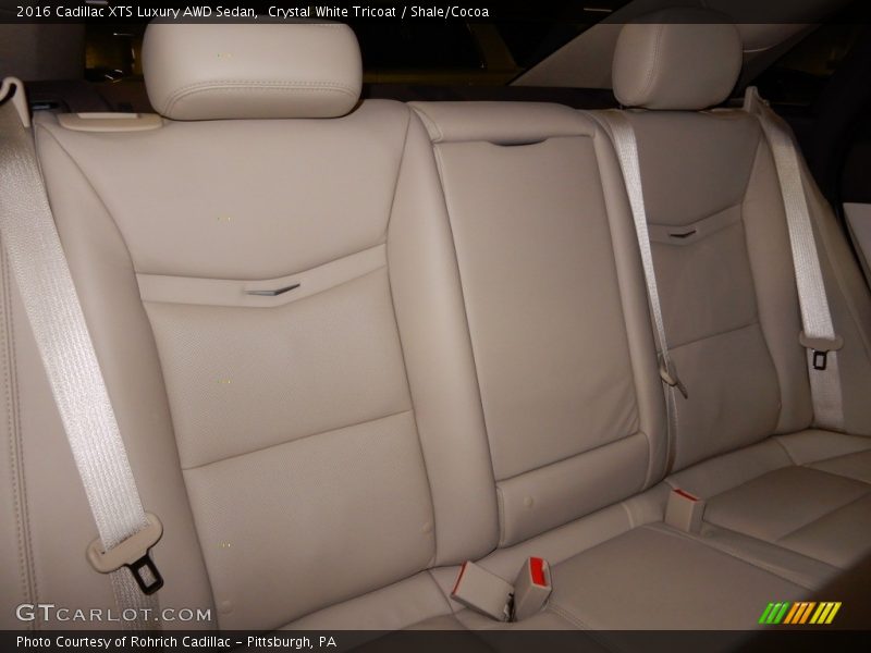 Crystal White Tricoat / Shale/Cocoa 2016 Cadillac XTS Luxury AWD Sedan