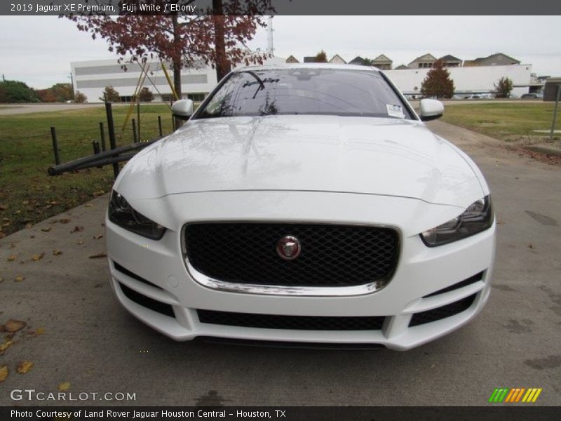 Fuji White / Ebony 2019 Jaguar XE Premium