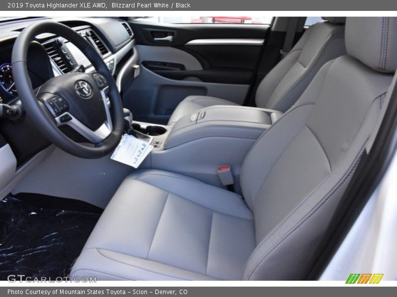 Blizzard Pearl White / Black 2019 Toyota Highlander XLE AWD