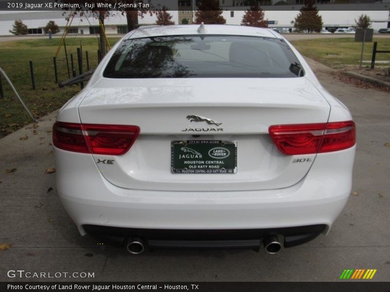 Fuji White / Sienna Tan 2019 Jaguar XE Premium