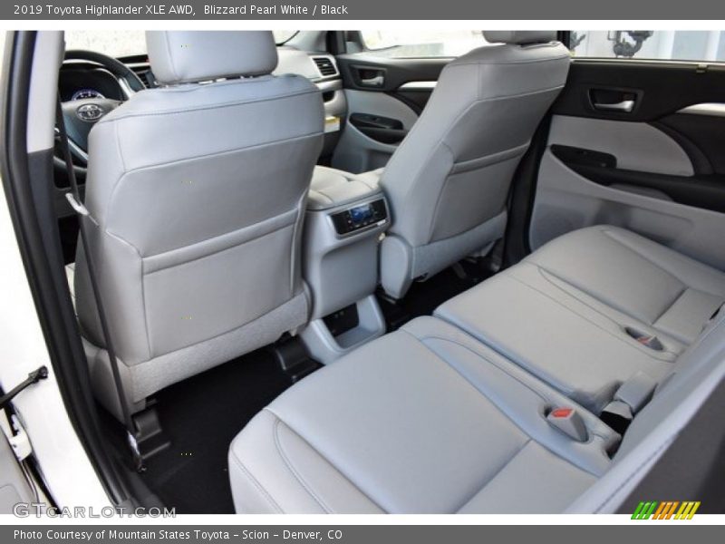Blizzard Pearl White / Black 2019 Toyota Highlander XLE AWD